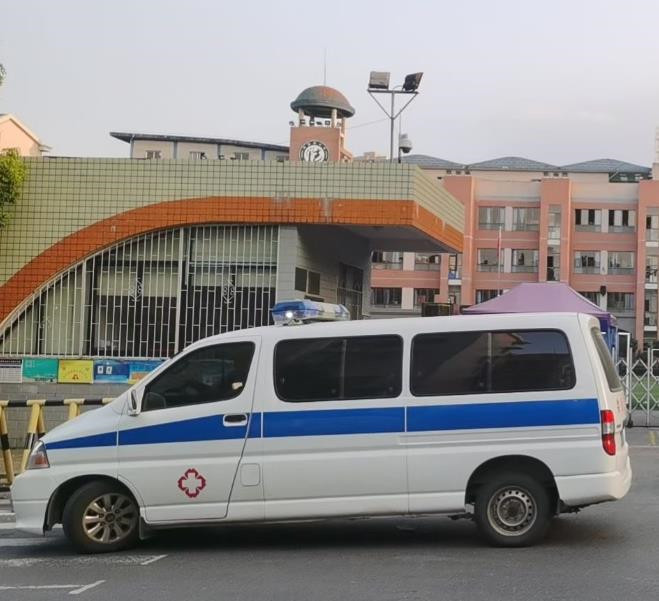 塔河救护车出租护送骨折病人一公里多少钱